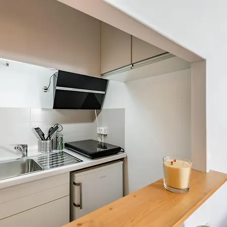 Centre Avec Parking Санари-сюр-Мер