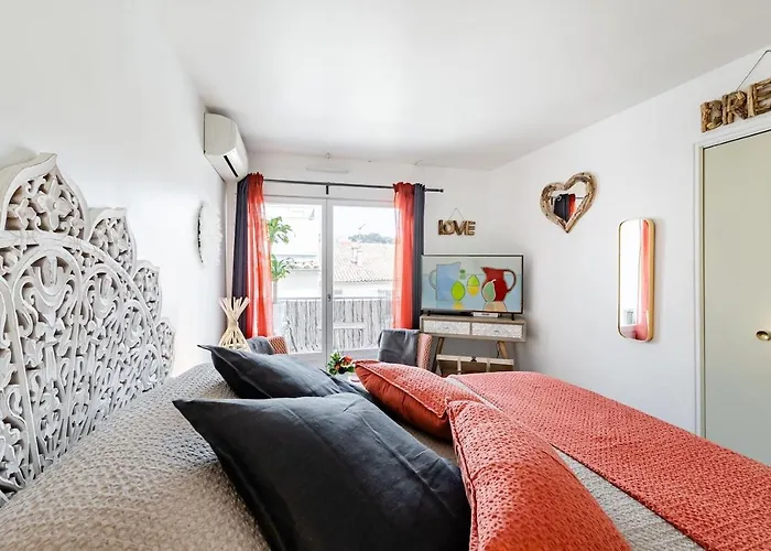 Apartment Centre Avec Parking Sanary-sur-Mer